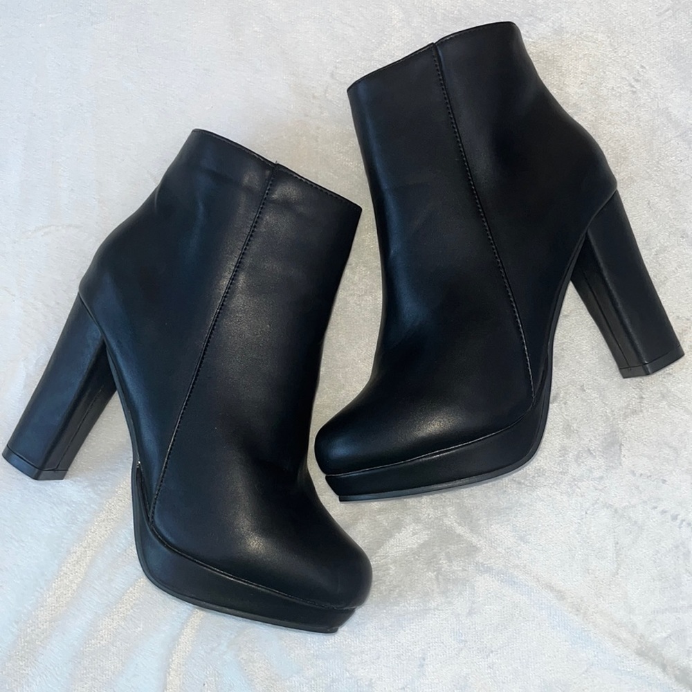 Streetwear Society Black high heeled boots